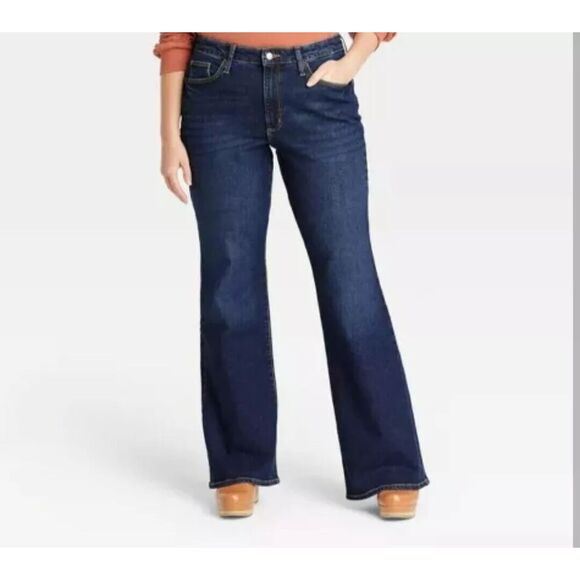NWT Universal Thread Women's High Rise Flare Jeans, 17S - Picture 1 of 6